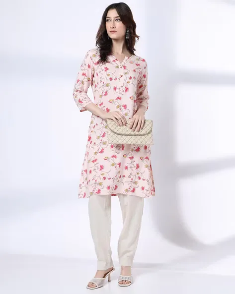 473Wx593H-443067771-peach-MODEL-1.webp Women Lotus Floral Jaal Print Straight Kurta - Image 1